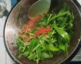 Foto langkah ke 2 dari resep Latua Lalidi (Tumis Kangkung Pedas).