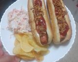 Foto del paso 3 de la receta: Hot Dogs con Ensalada de Col y Papas Fritas