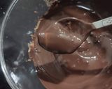 A picture of step 1 of Bubble Oreo Chocolates.