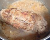 Foto del paso 10 de la receta: Solomillo de cerdo relleno con salsa de champiñones y manzana