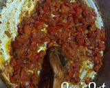 A picture of step 2 of Goan Chicken Xacuti.