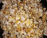 Foto langkah ke 4 dari resep 480. Popcorn Caramel ala XXI.