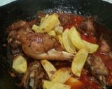 Foto langkah ke 5 dari resep Ayam Goreng Balado Kentang.