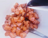 Foto del paso 2 de la receta: Salmón marinado estilo asiático