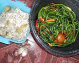 Foto langkah ke 1 dari resep Ayam suwir sambal ijo.