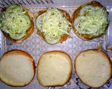 A picture of step 3 of Chicken shami burger.