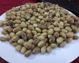 A picture of step 3 of Oven Roasted Hariboot or Green Chickpeas.