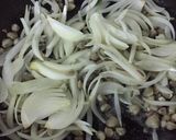 Hình bước làm 4 của món Hến xào hành