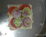 A picture of step 4 of Malai butter with tomato sandwich.