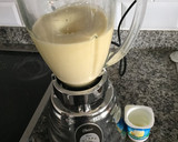 Foto del paso 1 de la receta: Bizcocho de yogur con nueces y avellanas