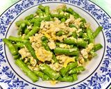 รูปขั้นตอนการทำที่ 3 ของ ถั่วฝักยาวผัดไข่