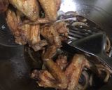 Foto langkah ke 5 dari resep Chicken Wings Teriyaki.