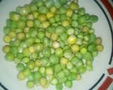 A picture of step 1 of Crunchy green peas snack #foodphotographychallenge.
