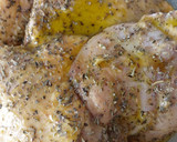 Foto del paso 2 de la receta: Muslos a las hierbas