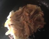 Foto del paso 1 de la receta: Tortilla rellena con lo que tenía en la heladera