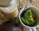 Hình bước làm 1 của món Trái bơ dầm sữa đặc (Avocado soaked in condensed milk)