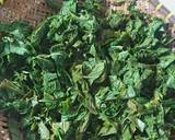 Foto langkah ke 2 dari resep TUMIS DAUN SINGKONG GURIH & ENAK.