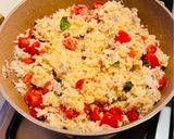 Foto del passaggio 4 della ricetta Riso basmati al pomodoro e tonno
