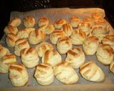 Hajtogatott (hidegen kelt) zsíros pogácsa recept fázis 4 fotója