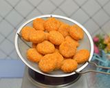 Foto langkah ke 7 dari resep Nugget Koin Bungkus Daun.