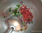 A picture of step 3 of Leftover fried rice in cabbage cups.