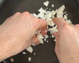 A picture of step 1 of Feta-Fried Za’atar Eggs.
