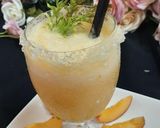 A picture of step 5 of Peaches juice.
