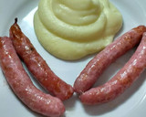 Foto del paso 4 de la receta: Salchichas con puré de patatas
