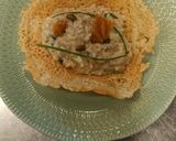 Foto del passaggio 4 della ricetta Risotto cacio e pere su cialda di parmigiano