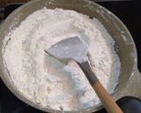 Foto langkah ke 1 dari resep Kue Semprit Vanilla Jadul.