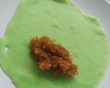 Foto langkah ke 3 dari resep Dadar gulung.