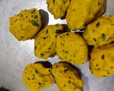 જુવાર આલુ મેથી પરાઠા (Jowar Aloo Methi Paratha Recipe In Gujarati) રેસીપી સ્ટેપ2ફોટો