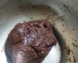 A picture of step 2 of Chocolate flower tart.
