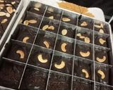 Foto langkah ke 3 dari resep Shiny Crust Fudgy Brownies.