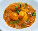 A picture of step 5 of Egg Do Pyaza.
