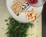 Karacsonyfa krémsajtbòl- petrezselyemmel - gránátalma, fenyomag, alma diszitéssel recept fázis 2 fotója
