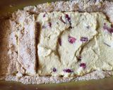 Foto del paso 4 de la receta: Postre relleno de crema pastelera y frutilla low carb