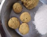 A picture of step 4 of Jowar Atta Masala Paratha.