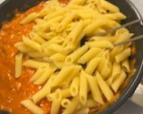 Szuper gyors sajtos-paradicsomos penne recept fázis 7 fotója