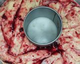 Foto del passaggio 9 della ricetta Brioche ai frutti di bosco (sofficissima)