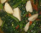 Foto langkah ke 4 dari resep Tumis Kangkung Baso Ikan saus Tiram.