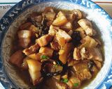 Hình bước làm 8 của món Ba Rọi Kho Cải Chua/ Braised Pork Belly w salted cabbage