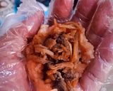 Foto langkah ke 6 dari resep Lemper Ayam Buah Naga.