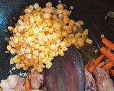 Foto langkah ke 3 dari resep Tumis brokoli ayam.