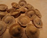 Foto del passaggio 3 della ricetta Cappelletti di pesce