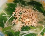 Hình bước làm 3 của món Canh mồng tơi nấm nấu thịt xay