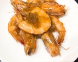 Hình bước làm 5 của món Tôm sú cháy tỏi