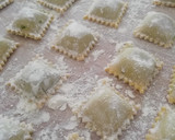 Foto del paso 1 de la receta: Ravioles de espinacas, queso y ricota