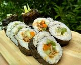 Foto langkah ke 4 dari resep Sushi Homemade.