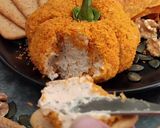 Foto del paso 5 de la receta: 🎃 DIP DE QUESO CON CHIPOTLE, VERSIÓN HALLOWEEN 🎃